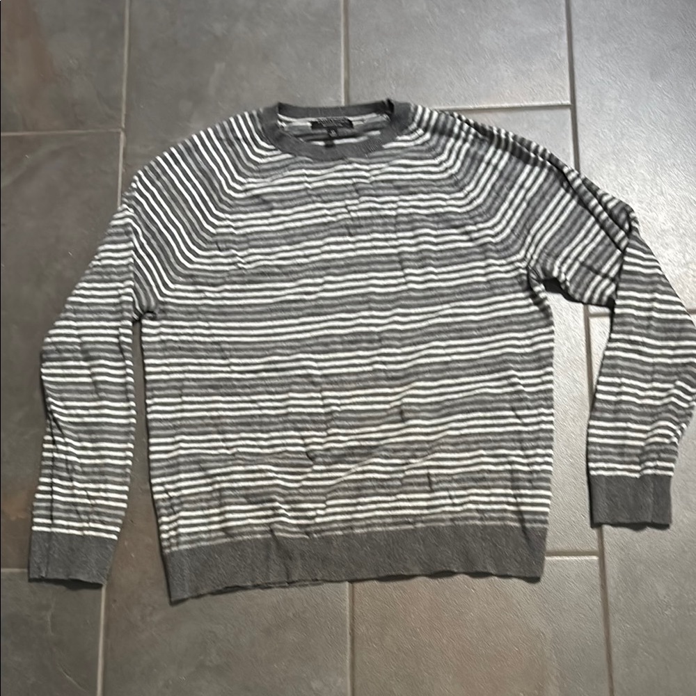 Banana Republic Gray and White Crewneck Sweater